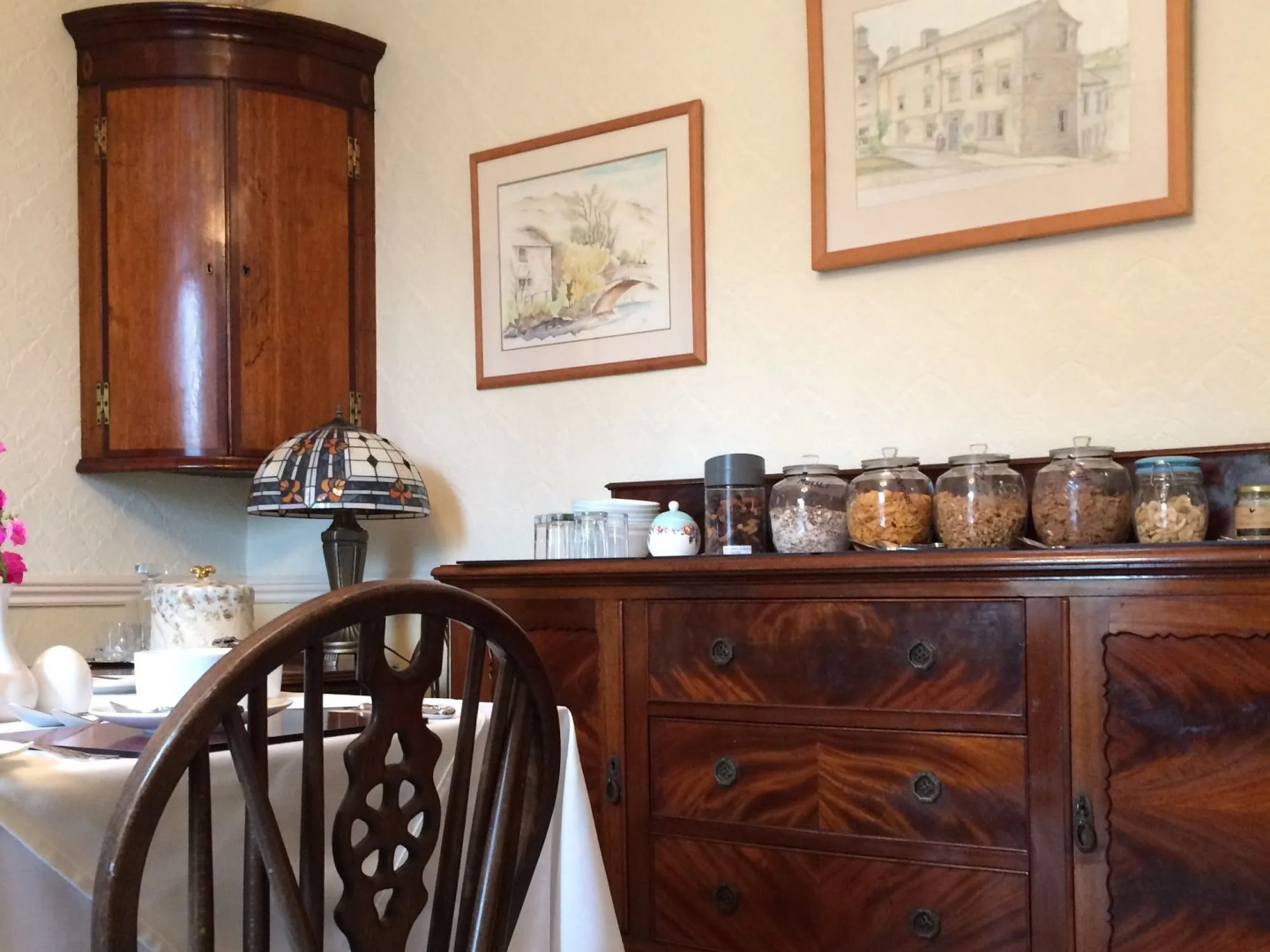 Milton House Studio Apartment Suites