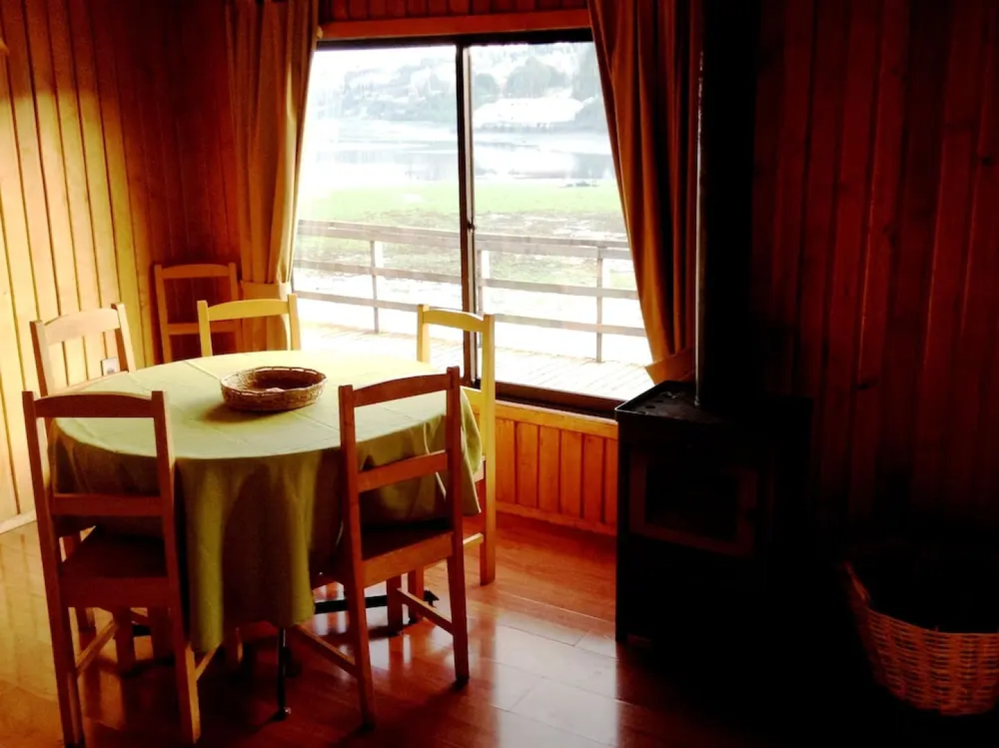 Cabañas Palafitos Los Pescadores