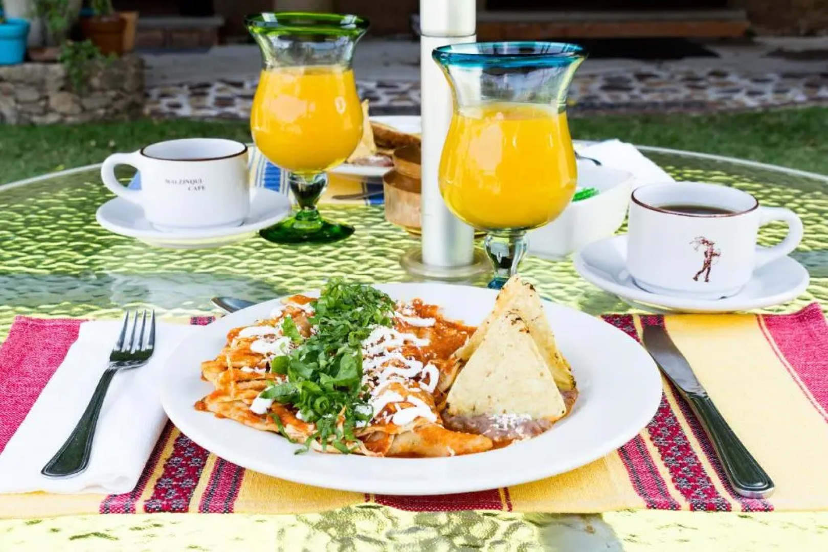 Paradise Hotel Boutique & Lounge