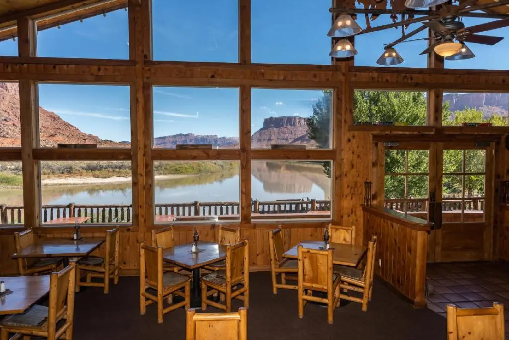 Red Cliffs Lodge Moab