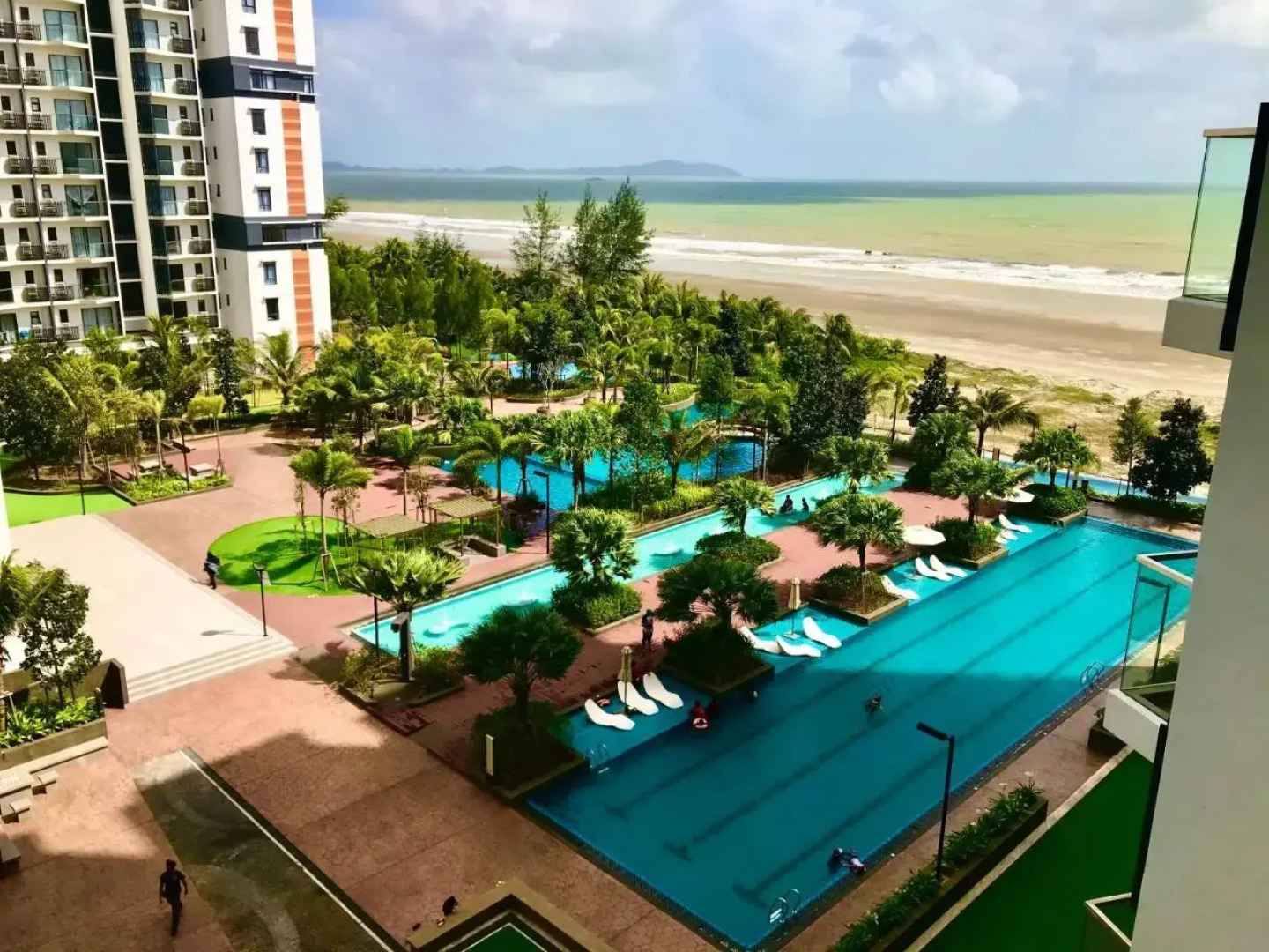 dESir Suite TimurBay