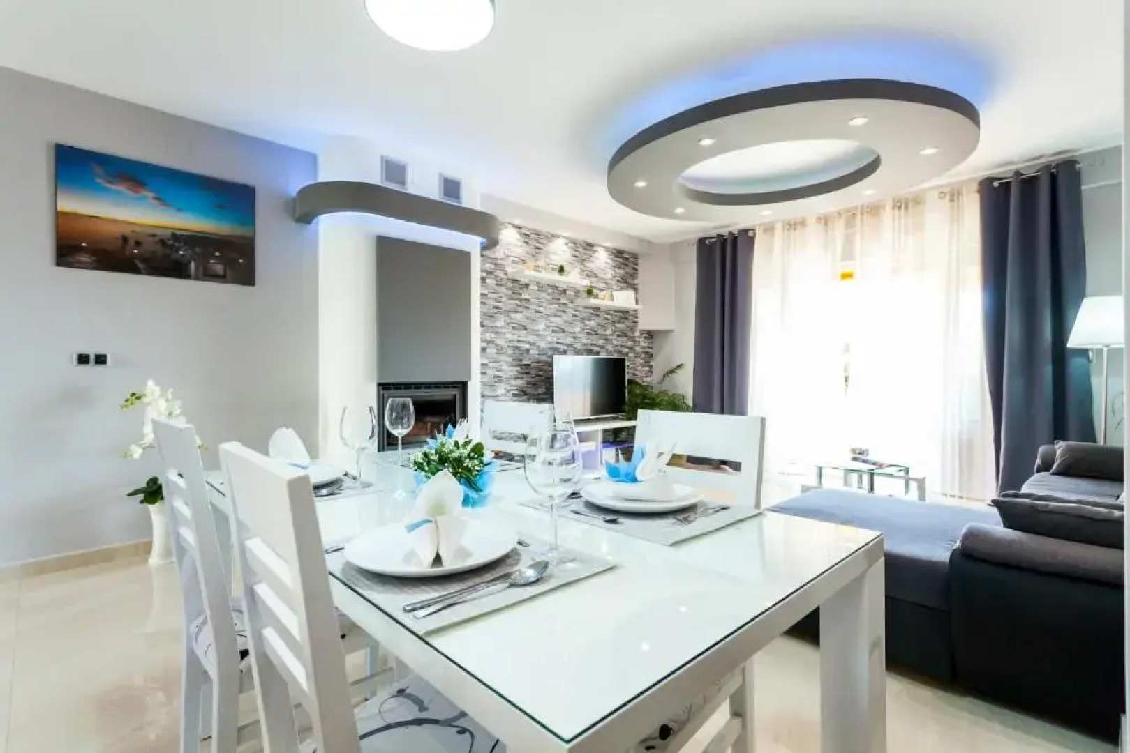 Gold & Silver Apartments