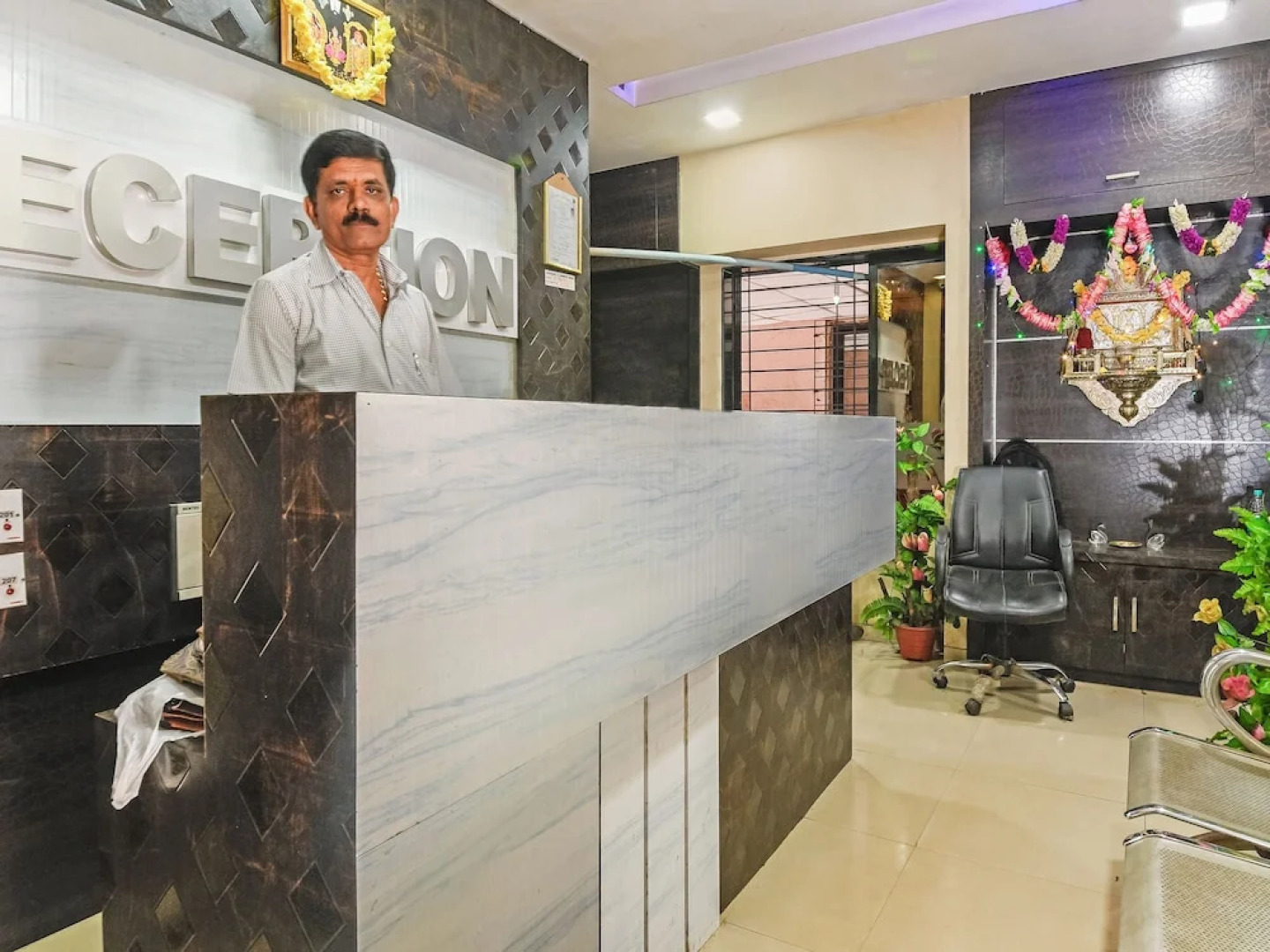 OYO 24048 Shree Krishna Palace