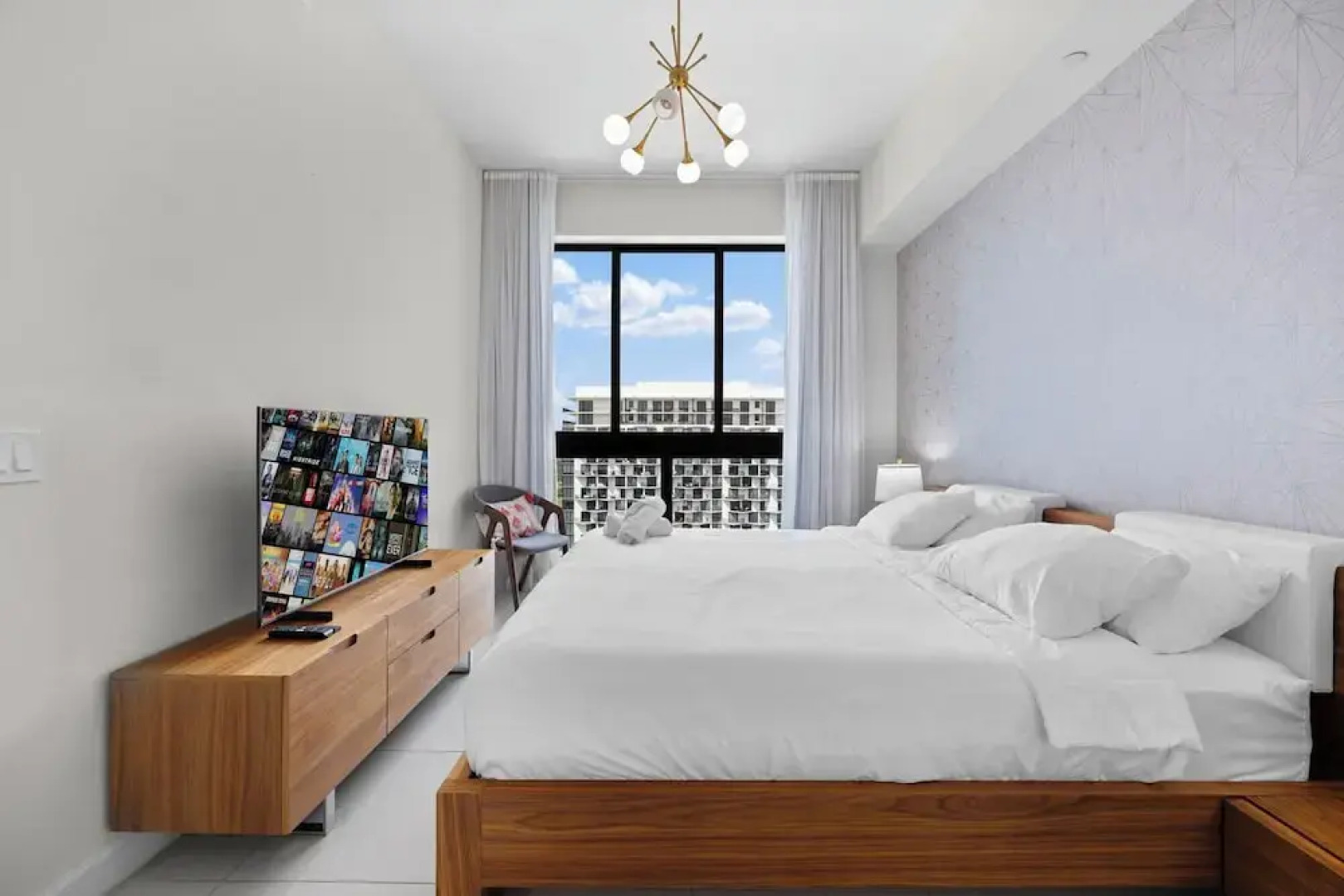 Spacious 2-Bedroom Condo at Doral Park