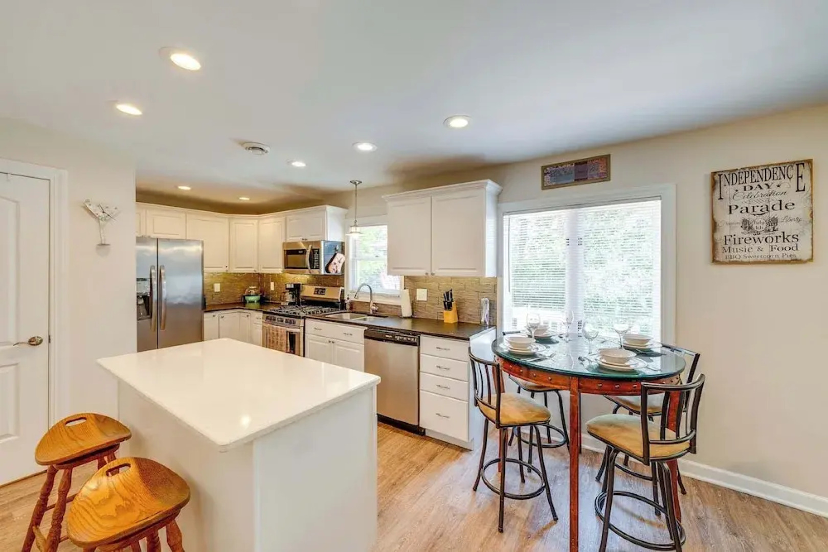 Lakeview Lodge - Stay for 6