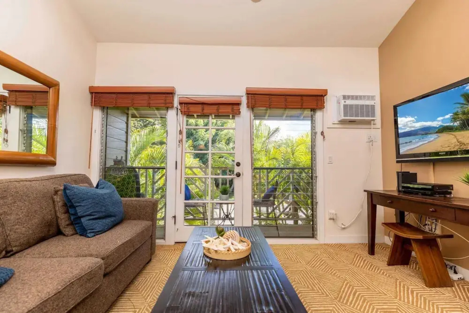 Aina Nalu K203 in Lahaina, Lahaina