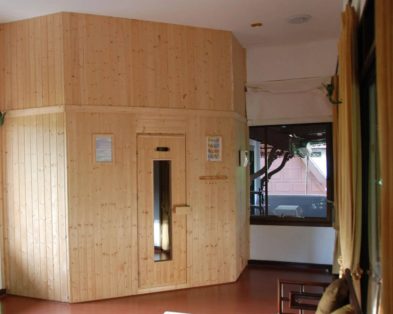 White House Beach Resort And Spa