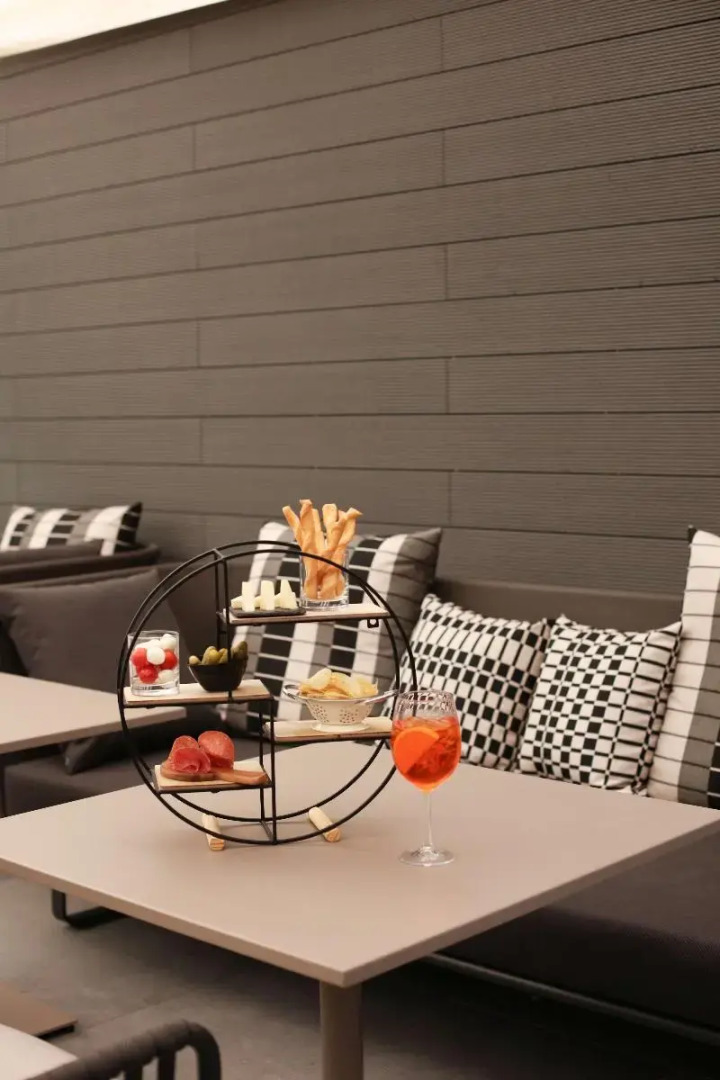 World Hotel Casati 18