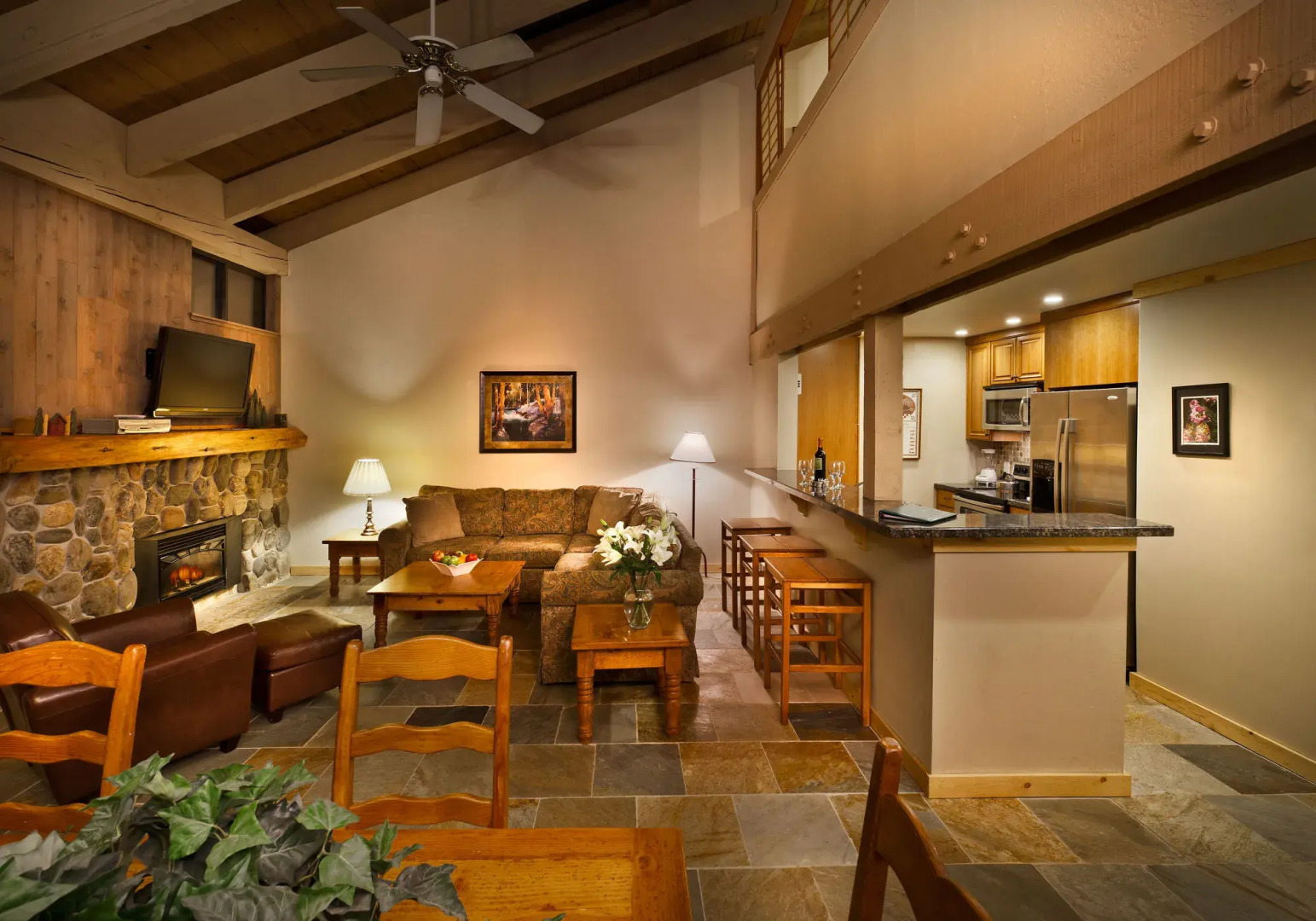 Aston Lakeland Village Beach & Mountain Resort