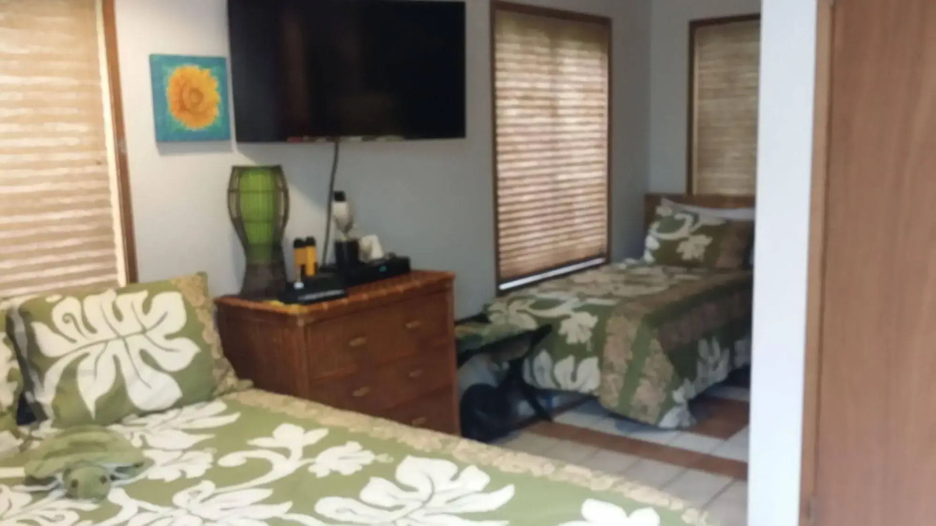 The Guest Cottages @ Volcano Acres Tree House