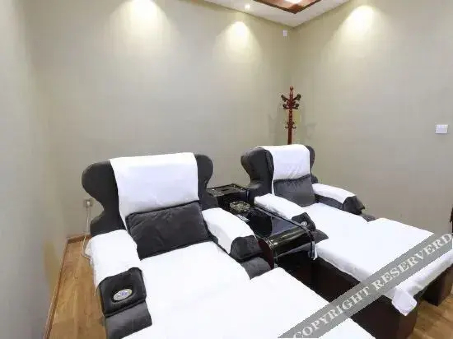 Tanghai Holiday Hotel