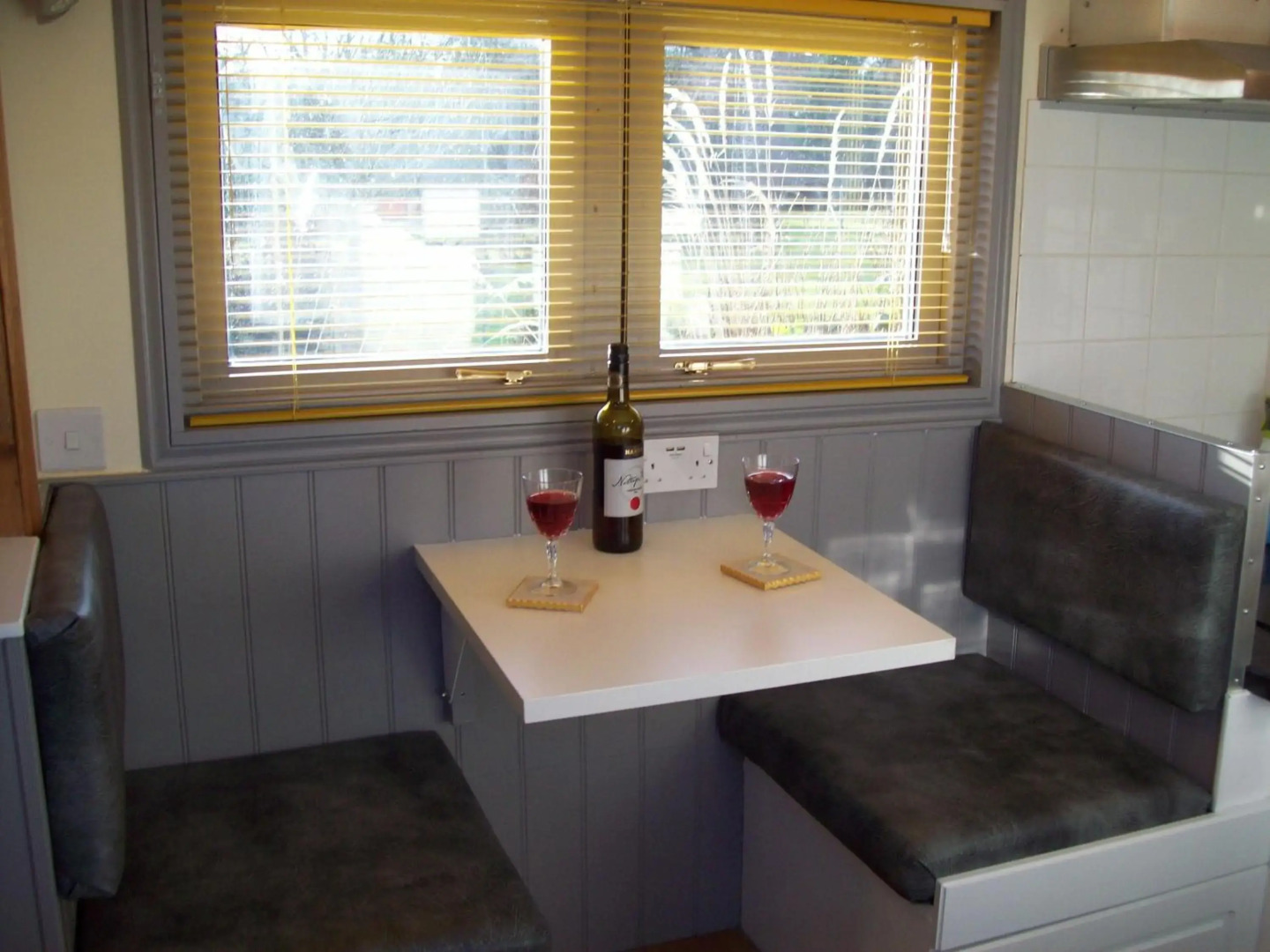 Waterloo Farm Shepherds Hut Glamping