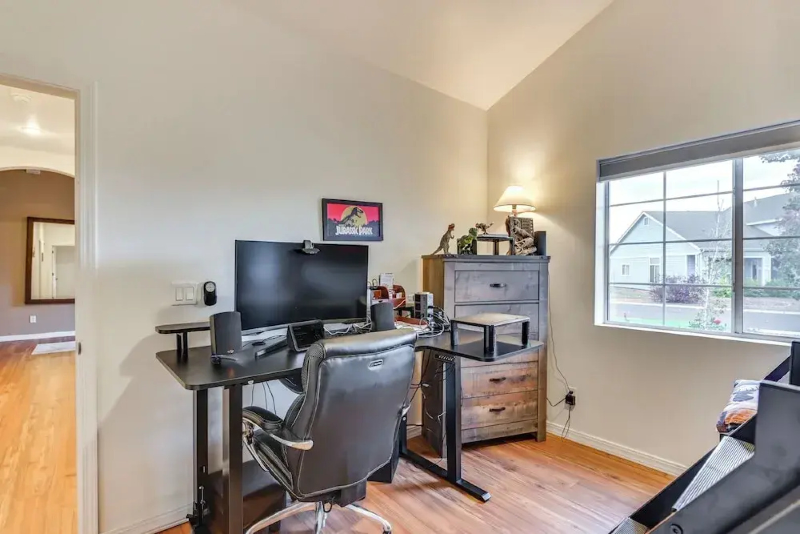 12 Mi to Flagstaff: Pet-friendly Home w/ Sunroom!