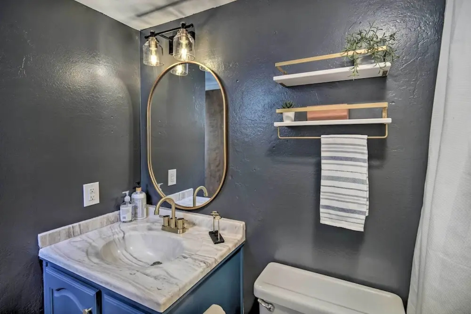 Running Springs Cabin < 7 Mi to Lake + Skiing