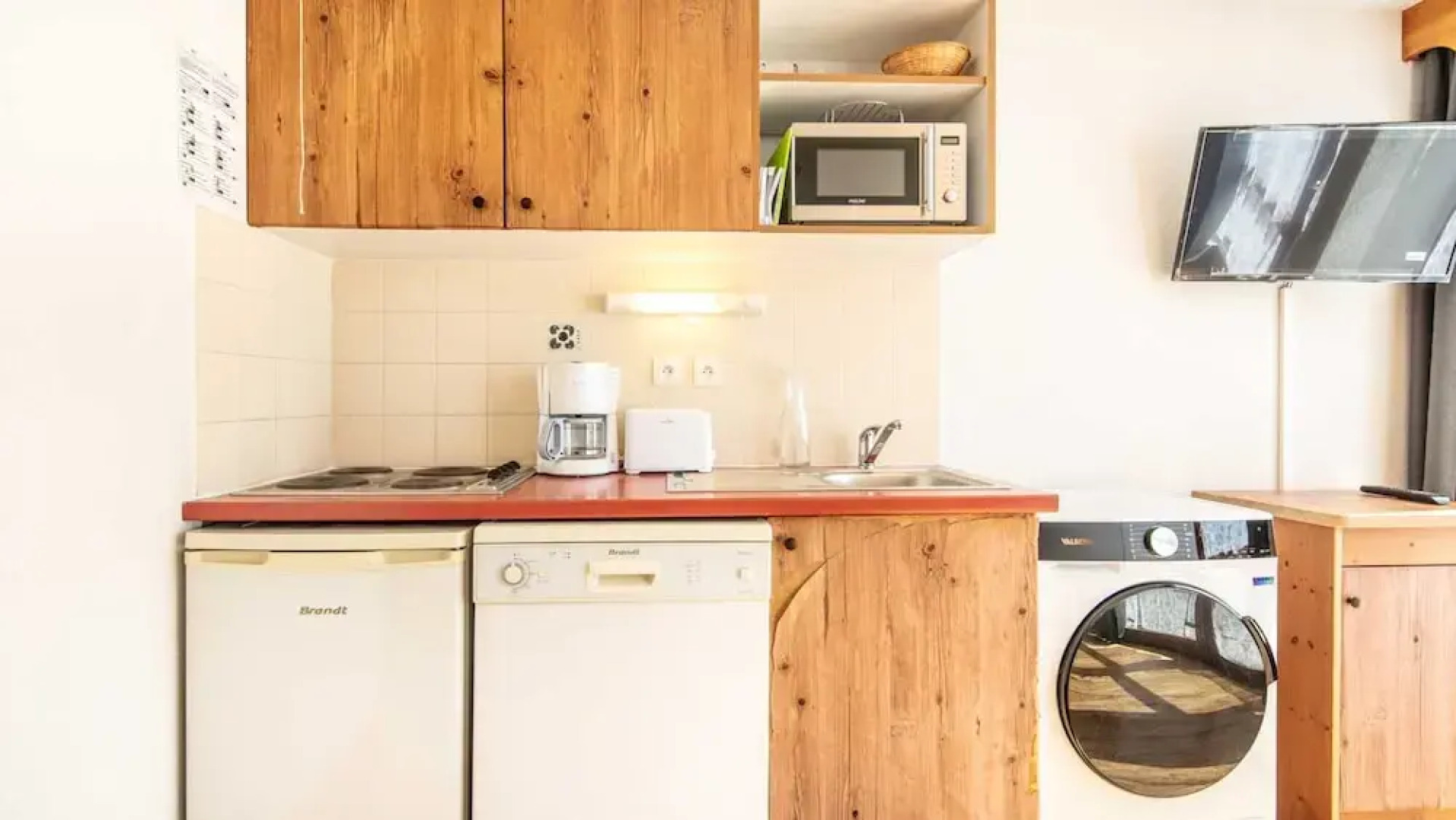 Mountain Hideaway for 4 Guests