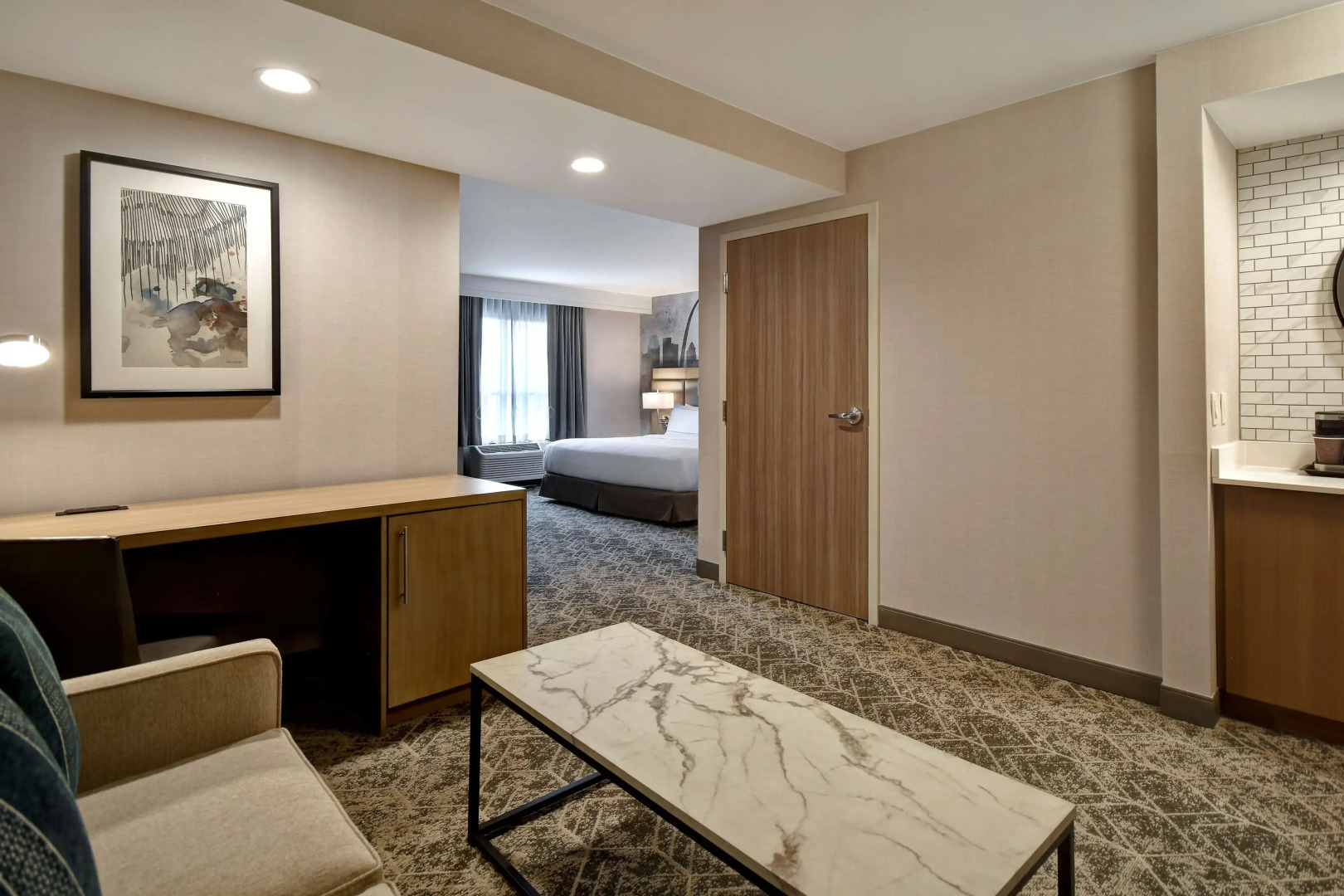 DoubleTree by Hilton St. Louis Airport