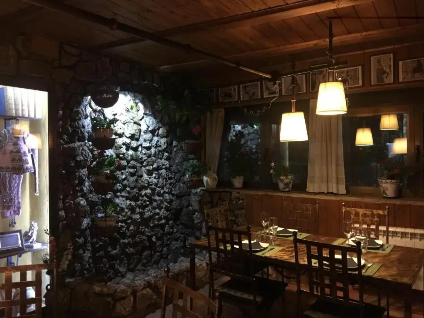 Alojamientos Turisticos La Utrera