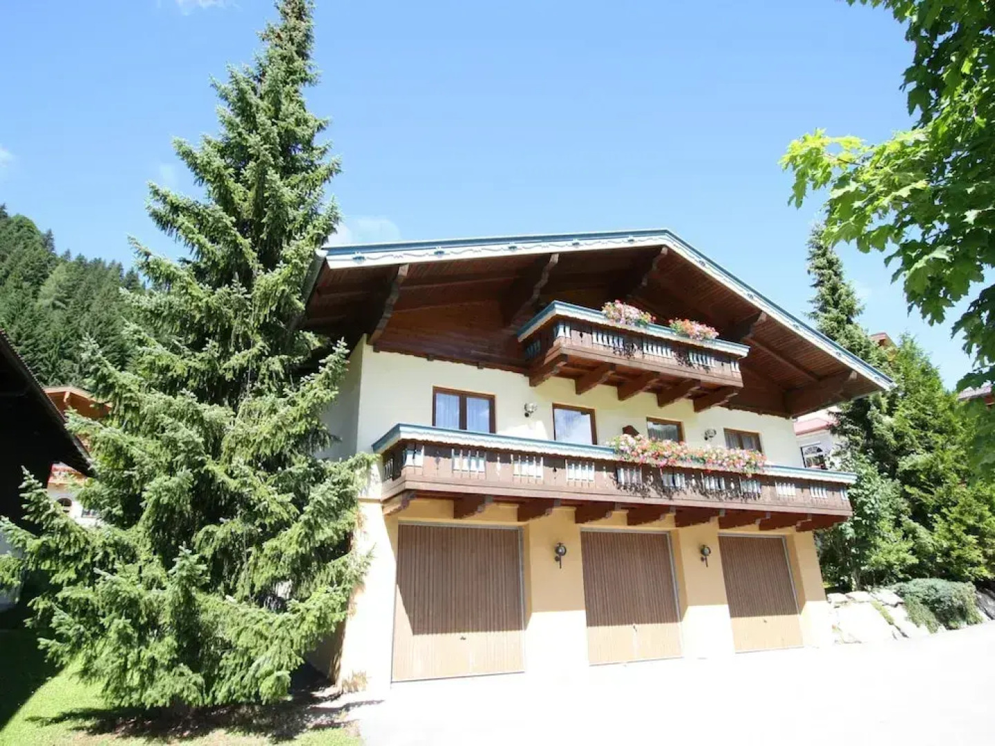 Apartment in Kleinarl Near Ski Lift