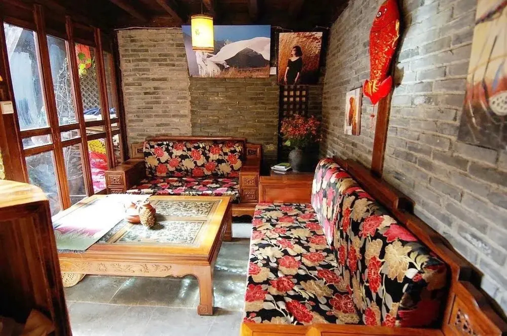 Snow Field Sunshine Inn