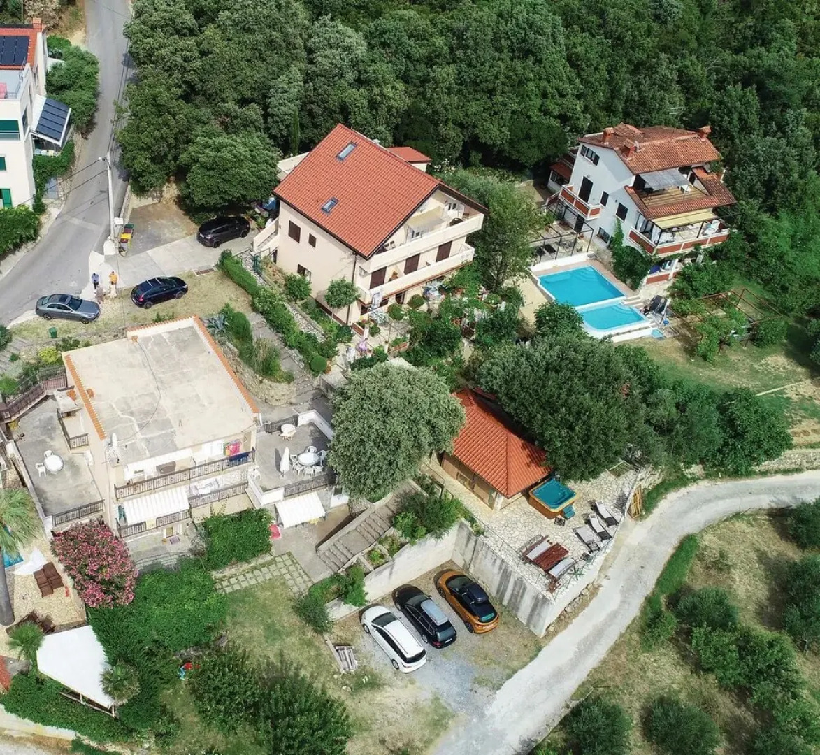 Beautiful Home in Supetarska Draga With Sauna, Wifi and 4 Bedrooms