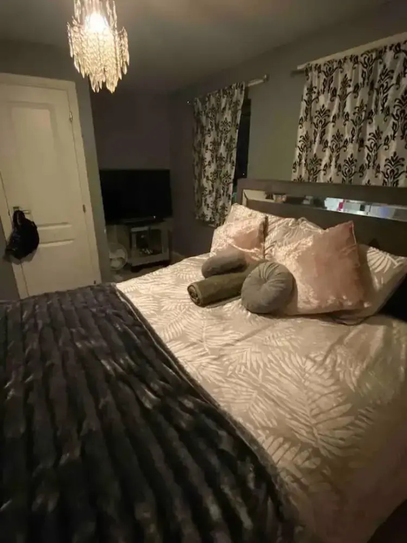 Stunning Apartment In Smethwick, West Midlands