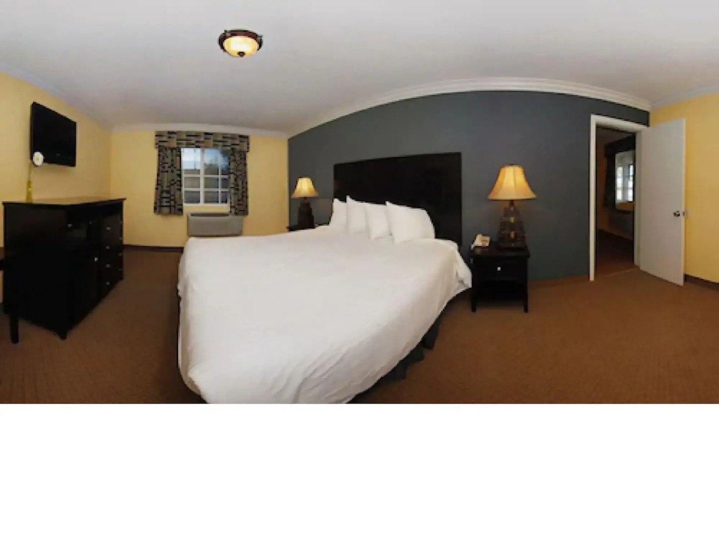 Solaire Inn & Suites