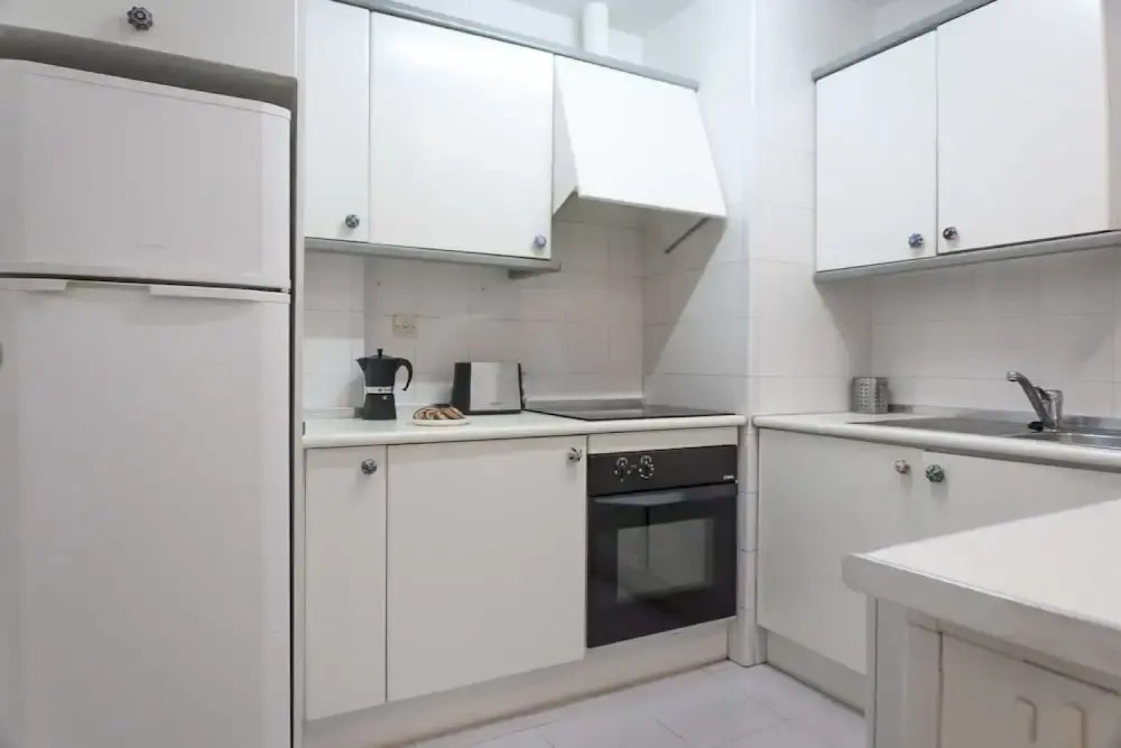 Alameda's Pearl with parking