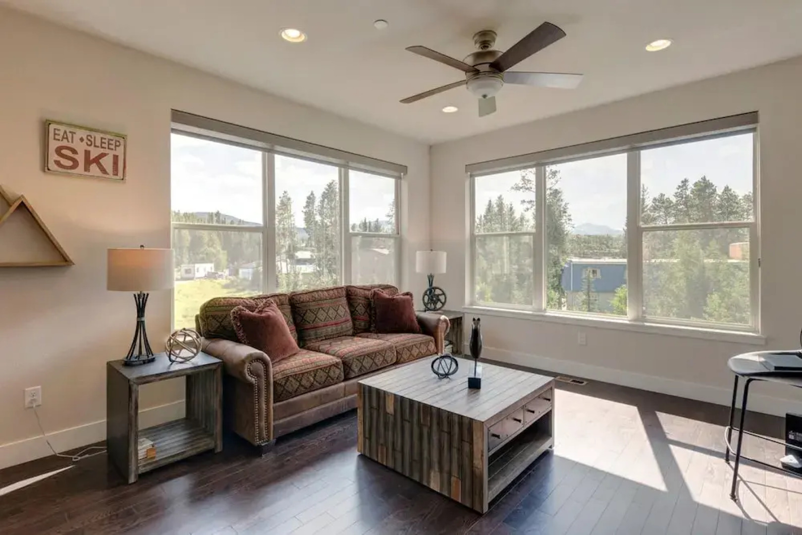 Rendezvous Luxury Chalets by Winter Park Escapes