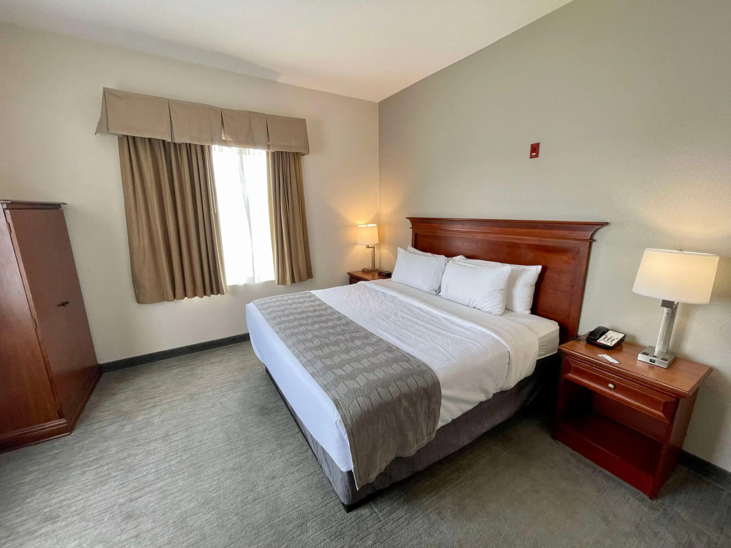 Best Western Plus Executive Hotel & Suites
