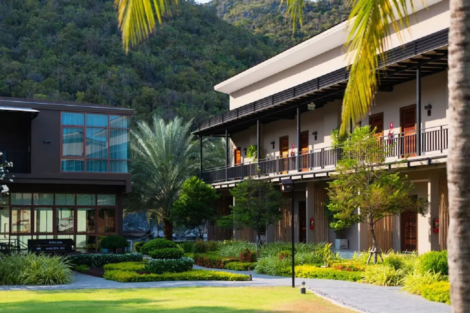 La Isla Pranburi Beach Resort