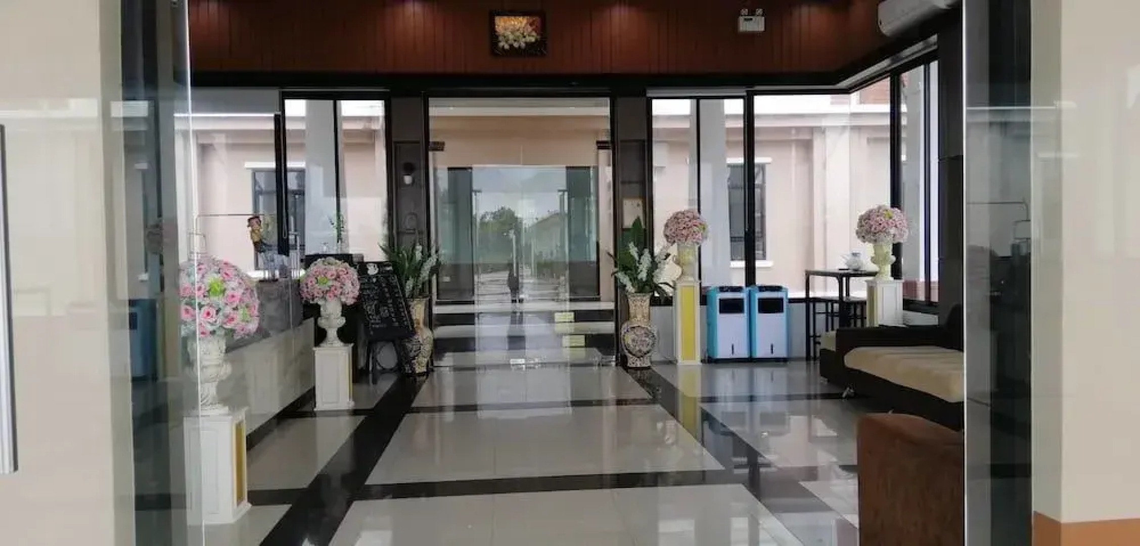 S-Tawan Hotel & Convention