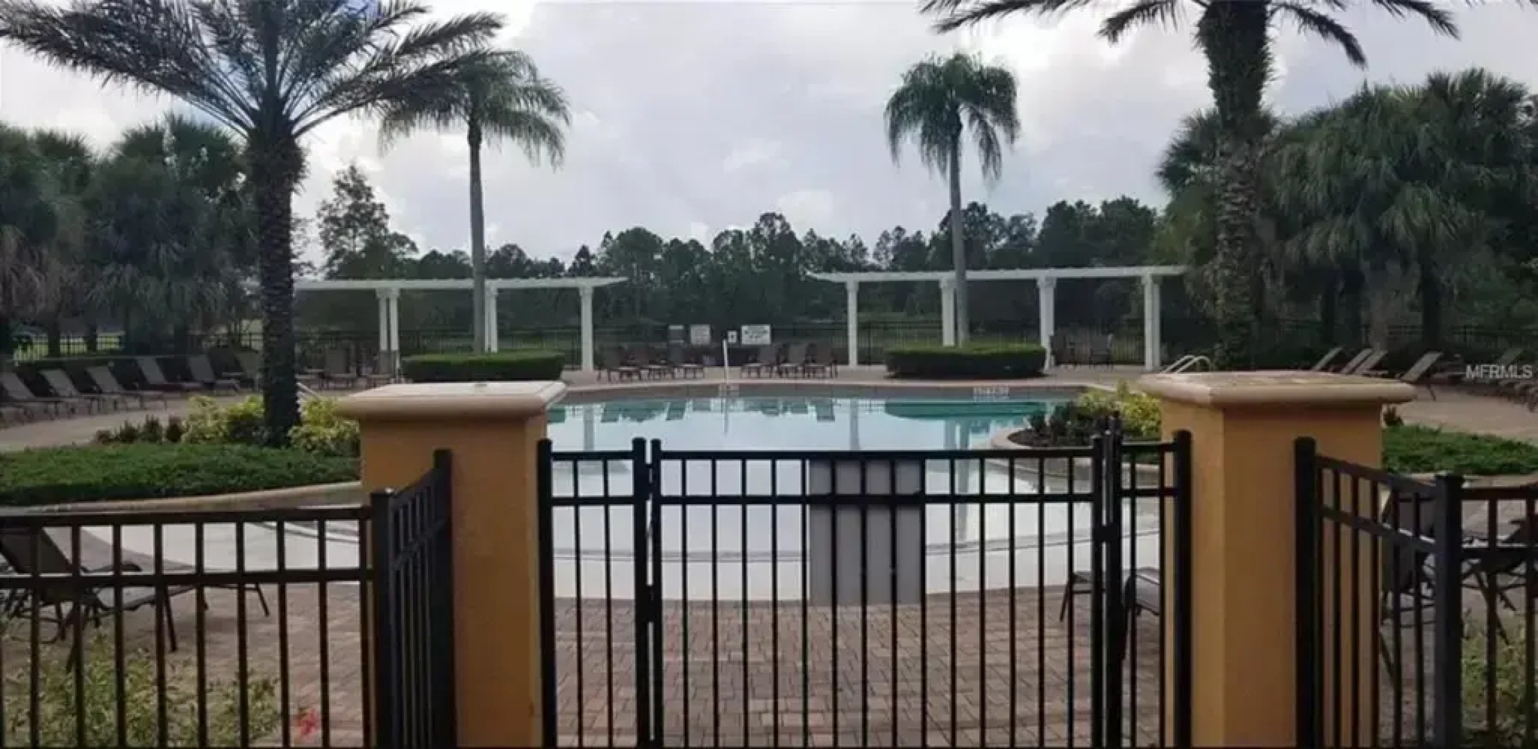 Fabulous 3 Bed Villa - Privacy & South Facing Pool, Davenport, US