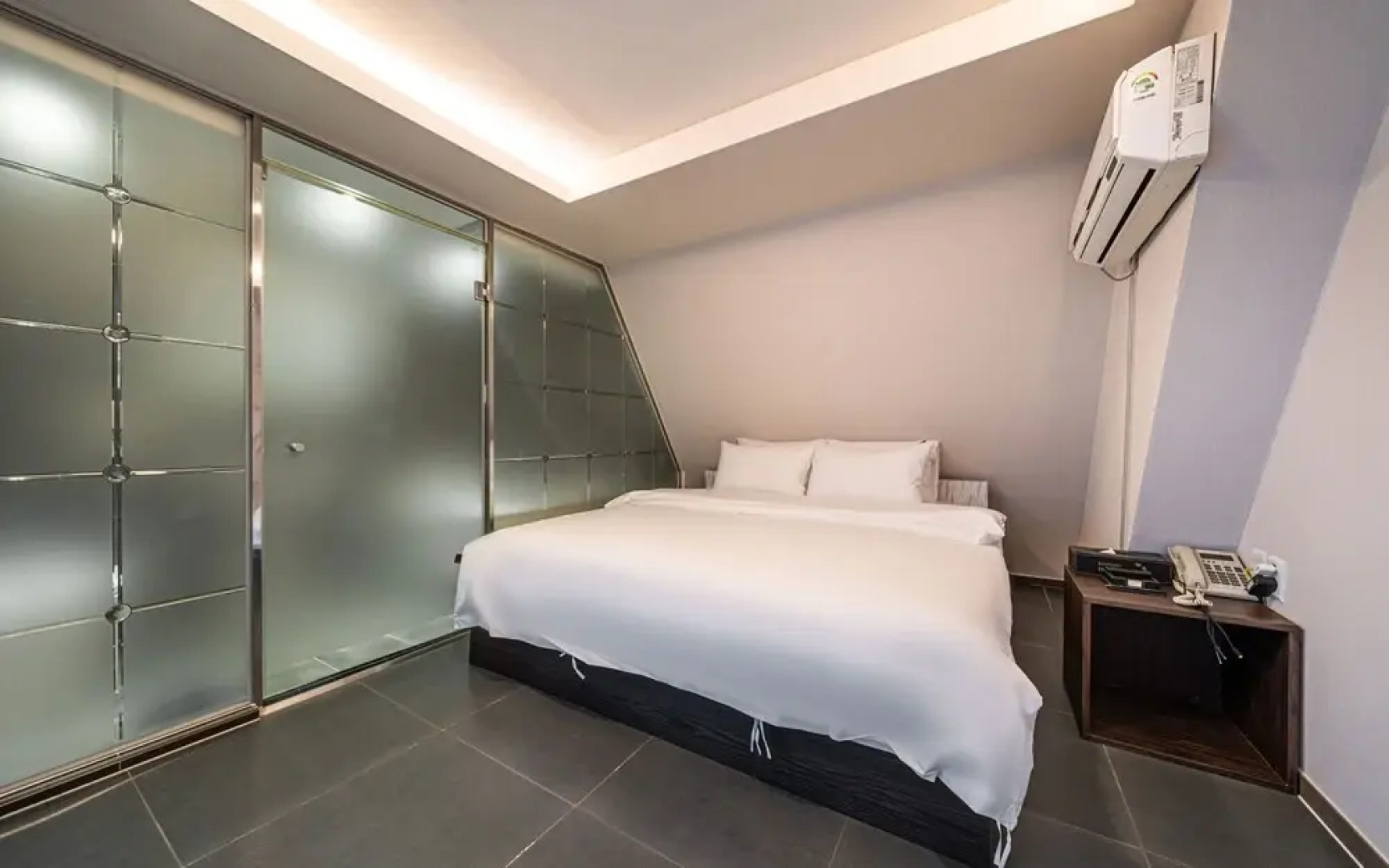 Copper THE Stay Here