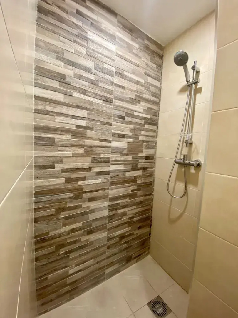 Centric and Modern Penthouse Close to Amenities