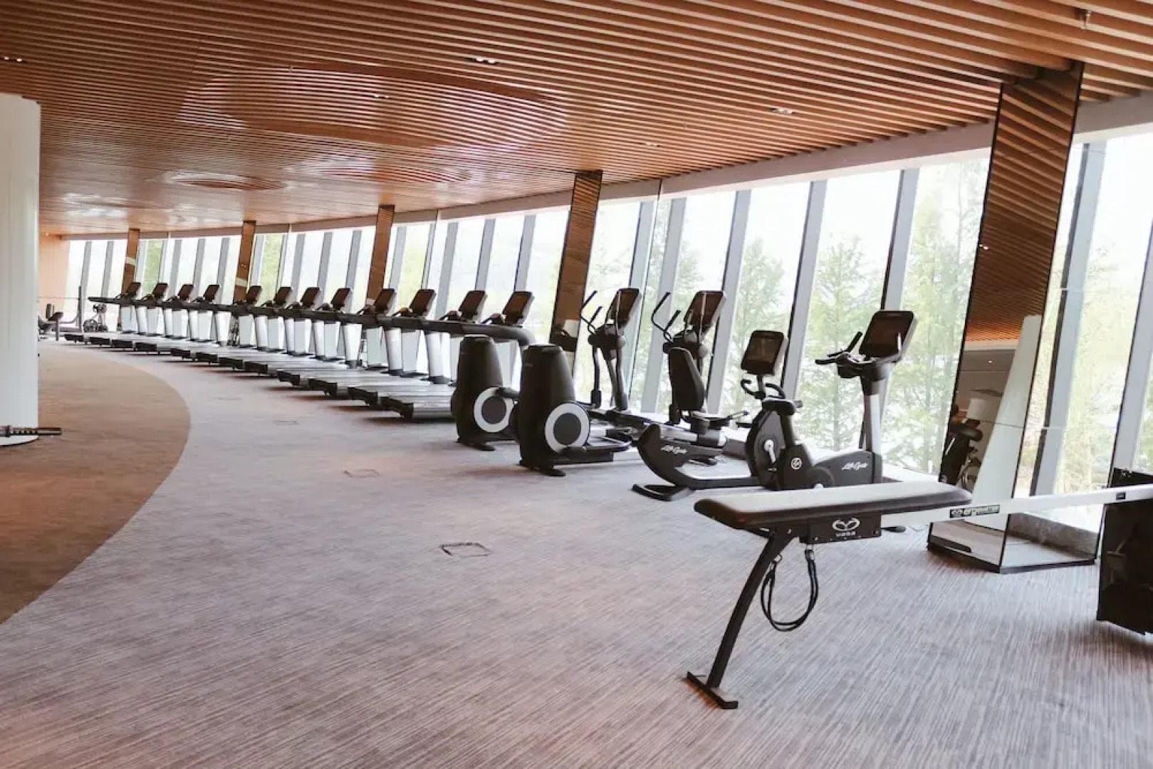 Yading Peninsula Hotel