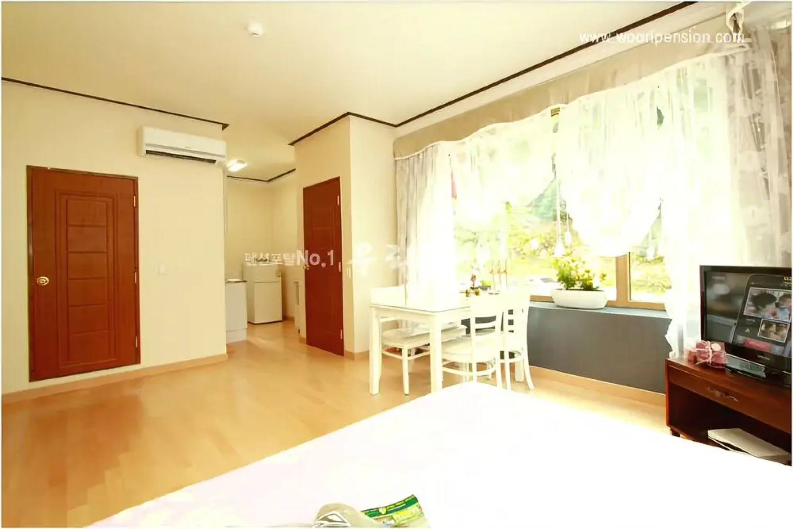 Yangpyeong Over the Mountain Pension