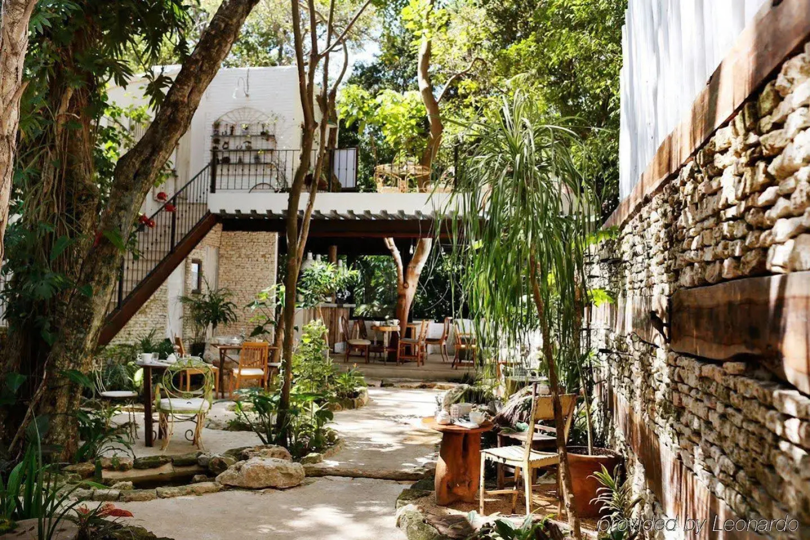 Pueblito Escondido Luxury Apartments by Mistik