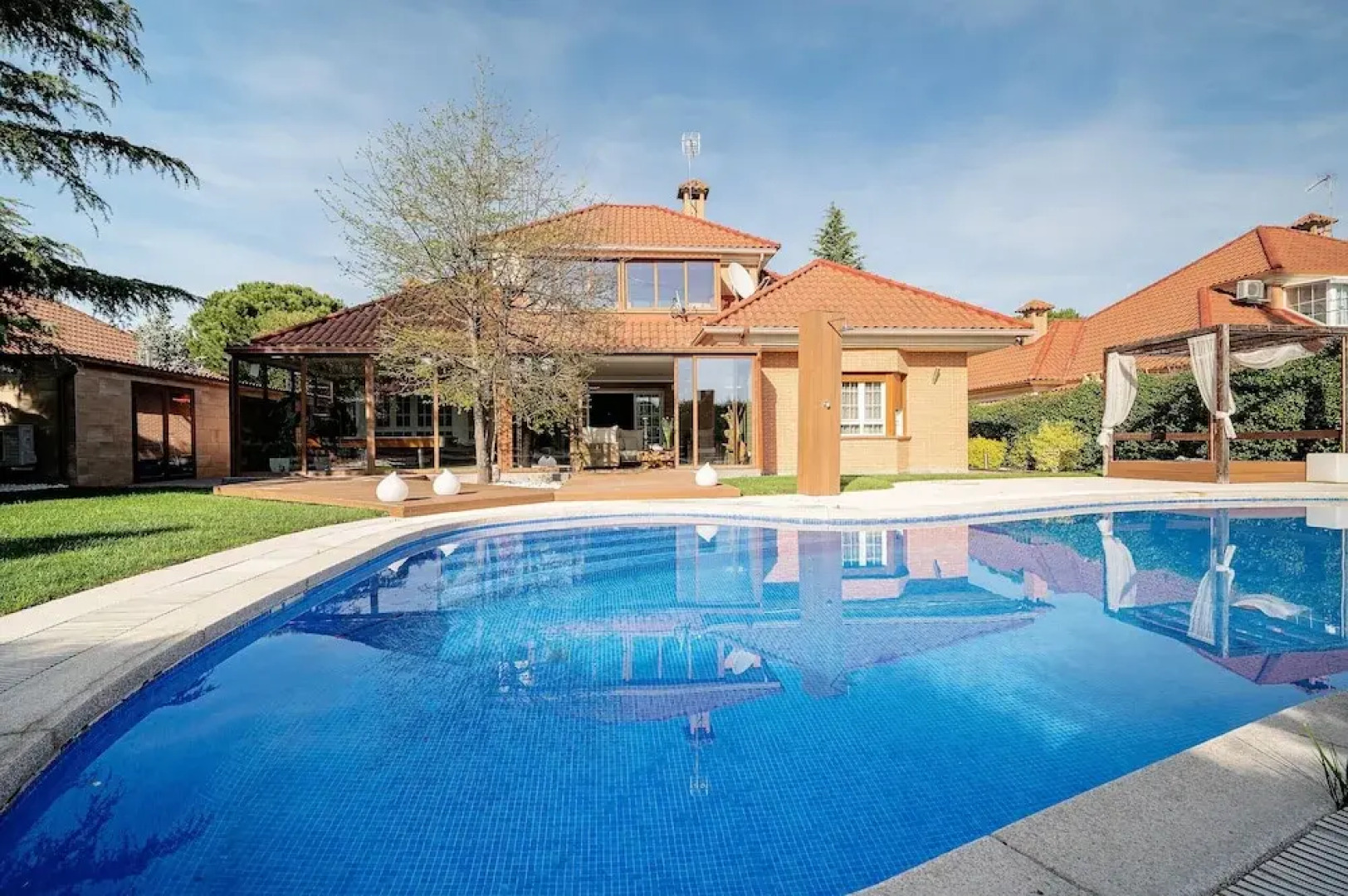 M Taj13 Madrid Chalet de Lujo con Piscina Gim