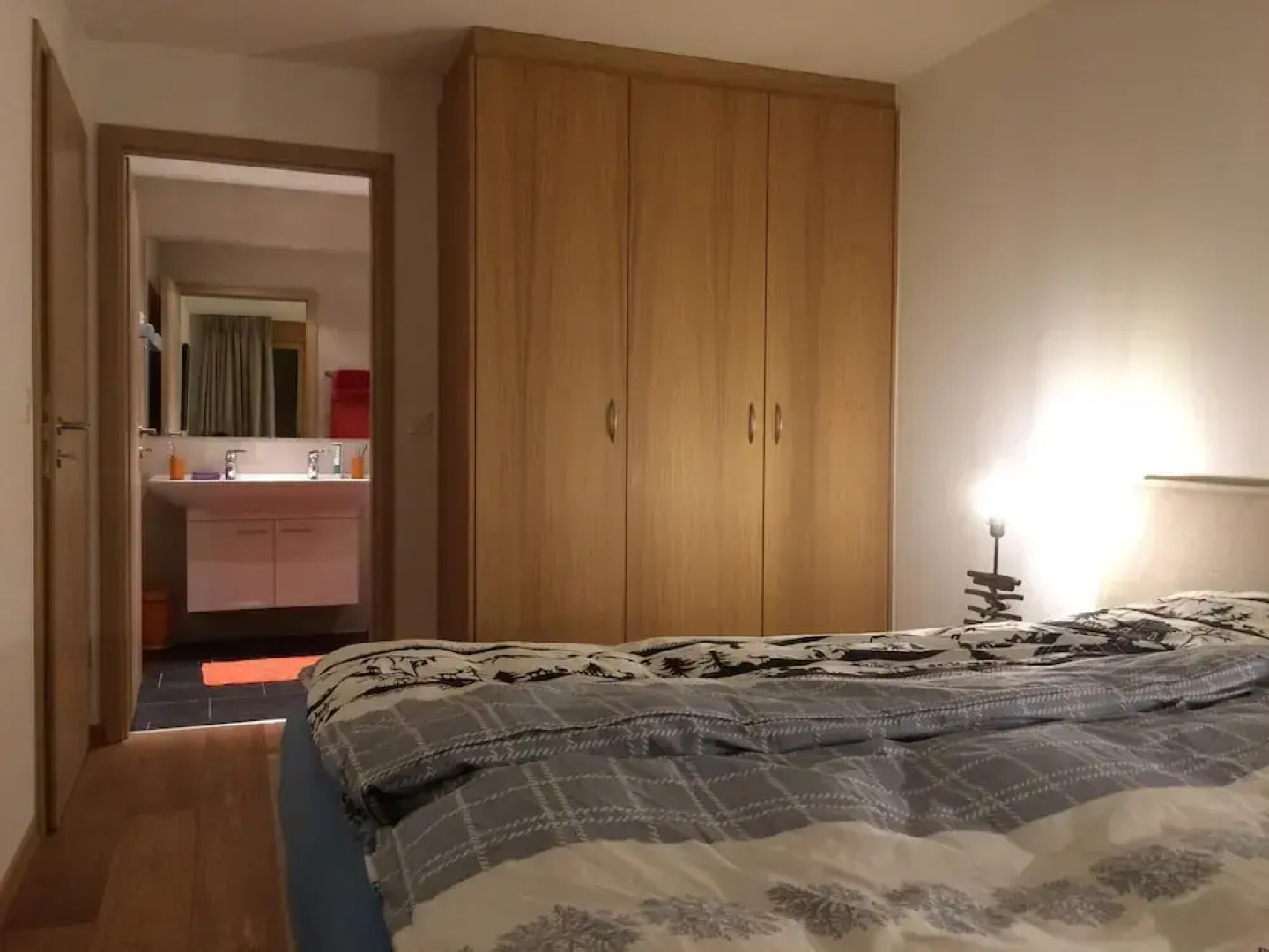 Lovely Apartment With Mountain Views