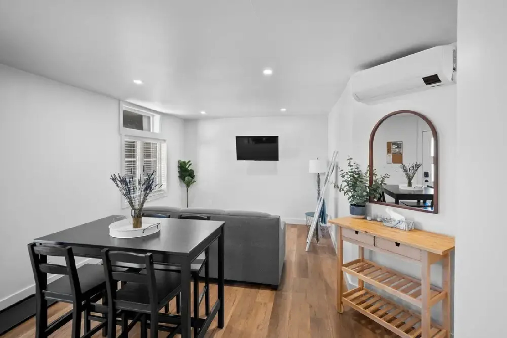 Riverside by Cowichan Lake Cottages