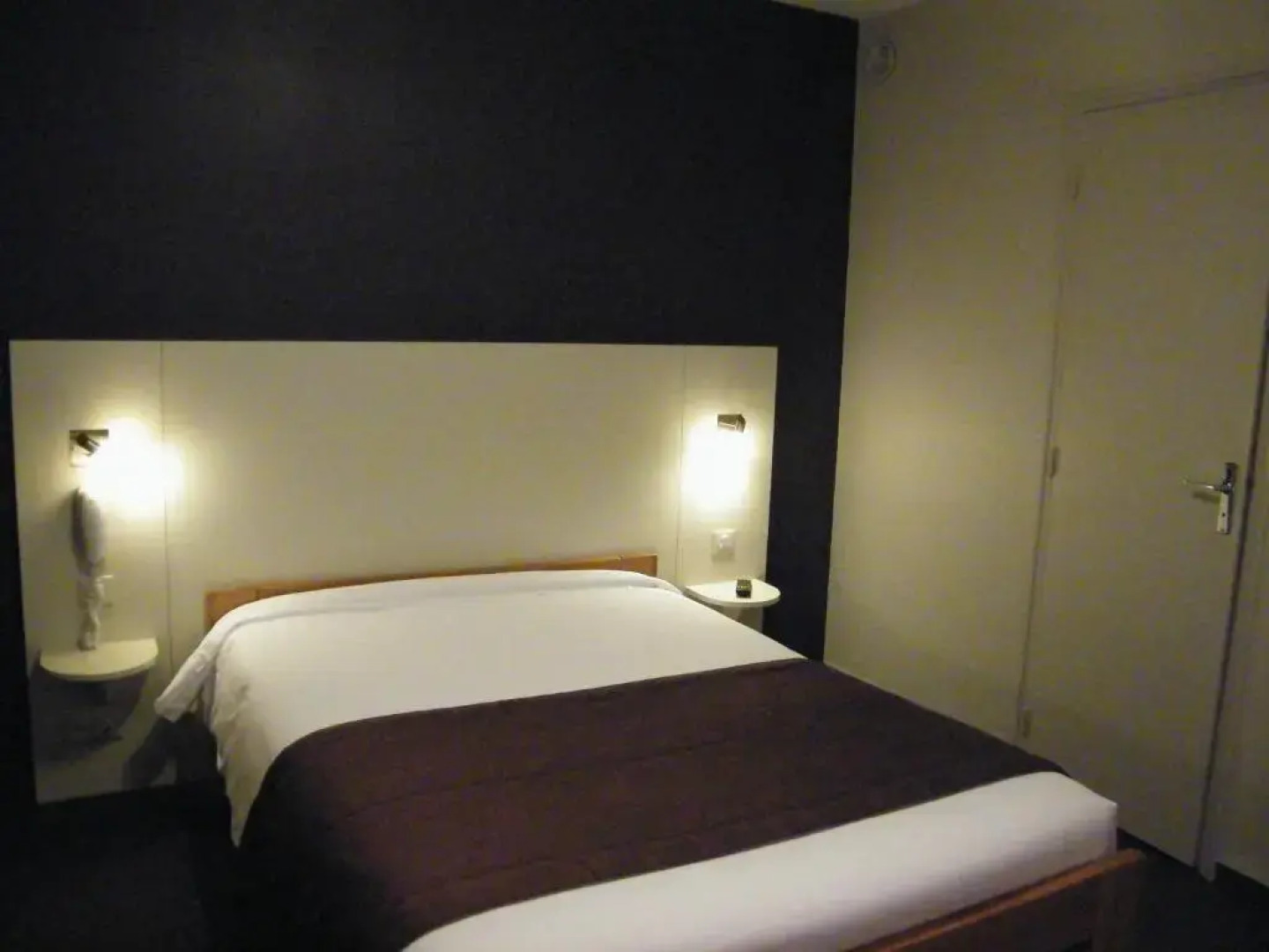 Brit Hotel L'Arrivée Guingamp (Ex:Brit Hotel Armor)