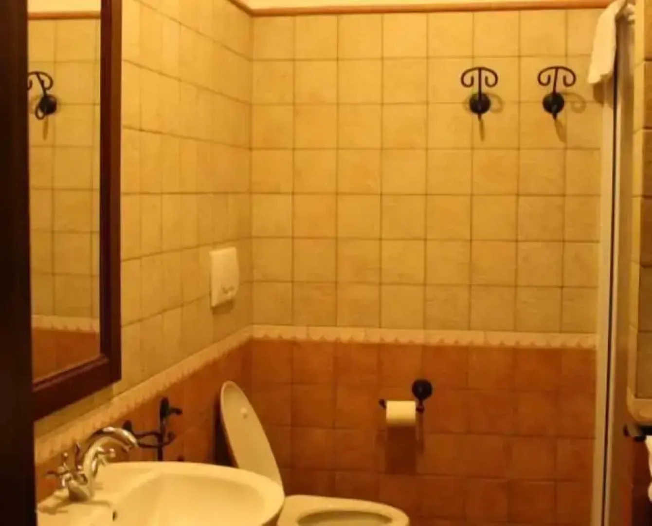 Angelucci Agriturismo con Camere e Agri Camping