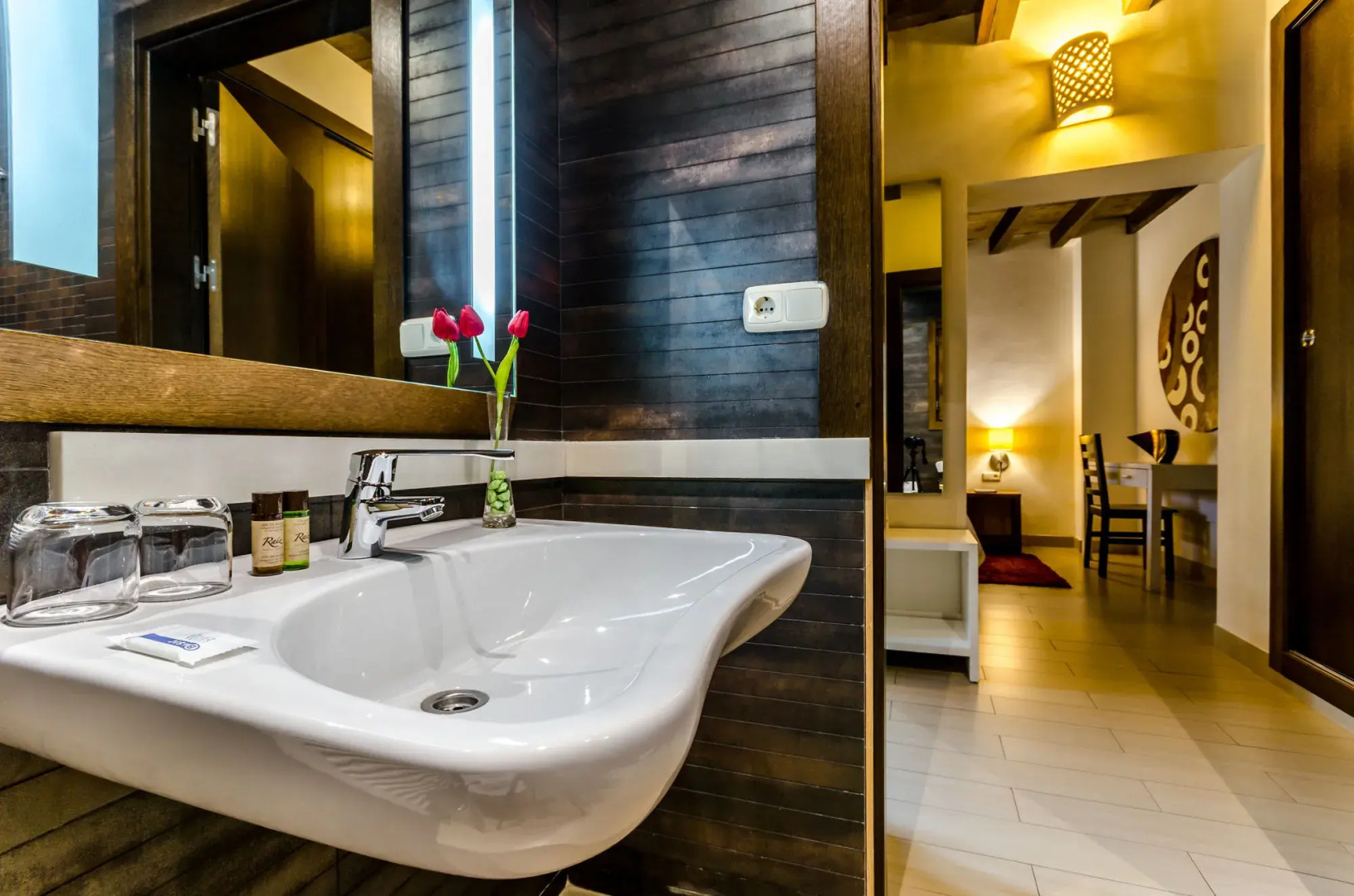 Hotel YIT Abentofail