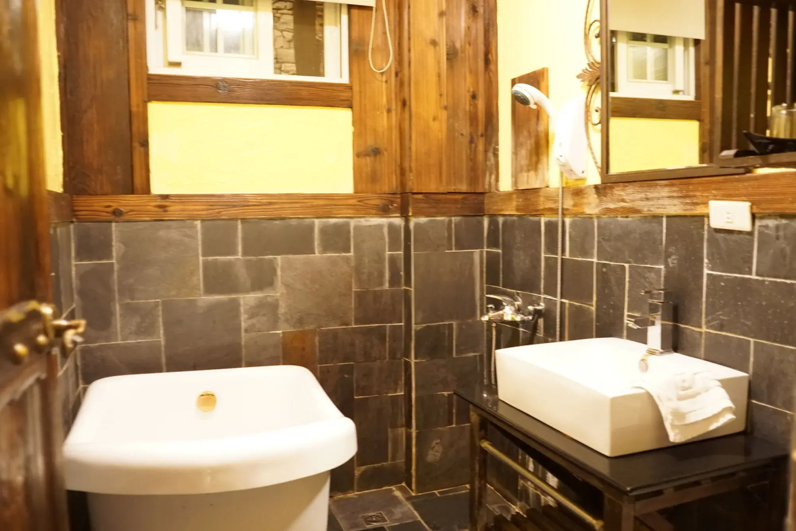 Provence Rose Lodge in Ching Jing