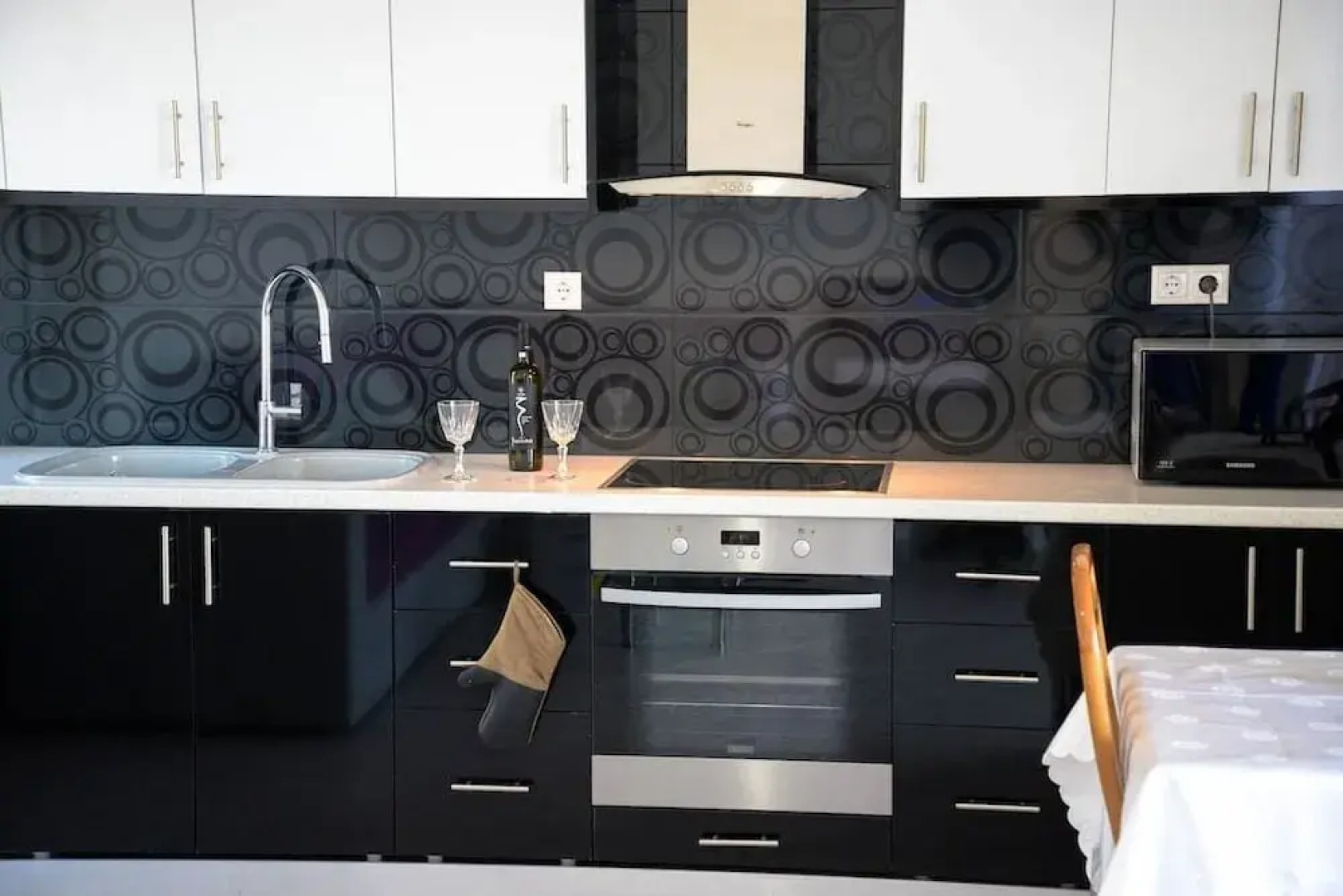 Aias Luxury Flat - Perfect Location