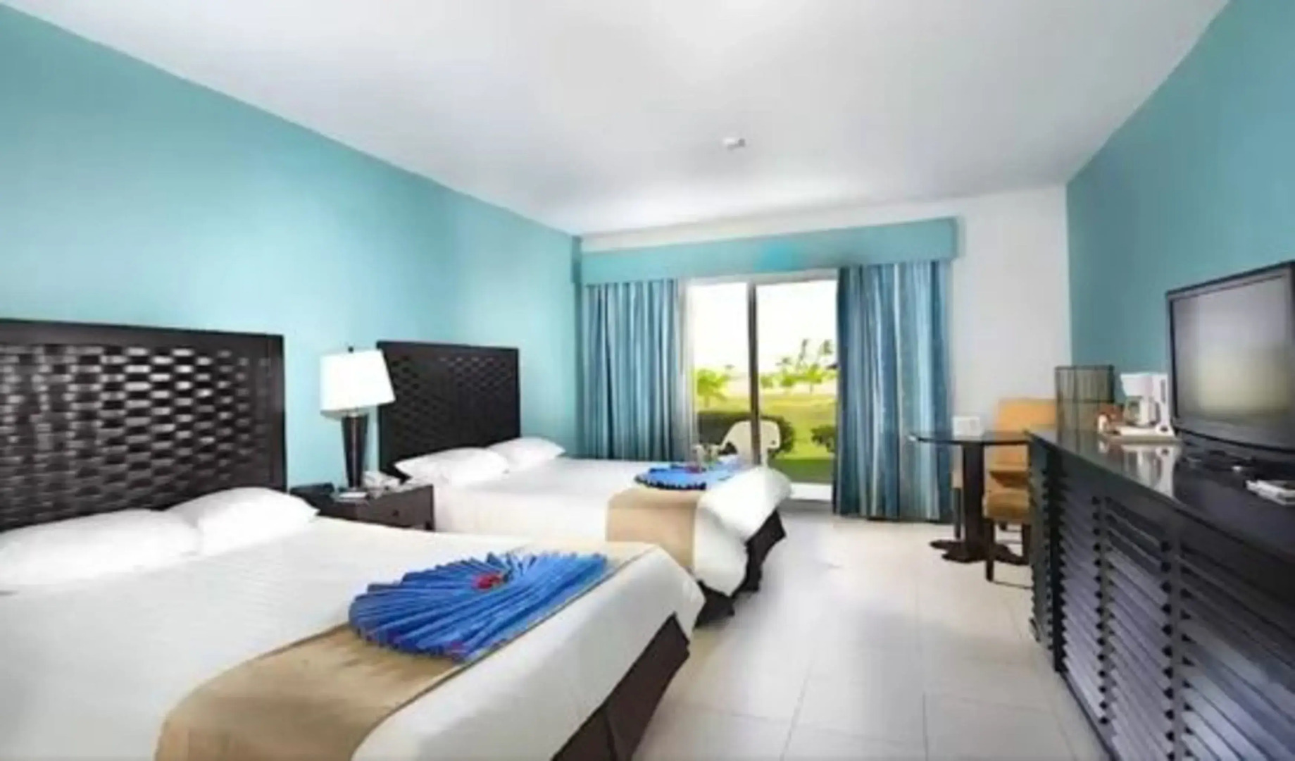 Playa Blanca Beach Resort - All Inclusive