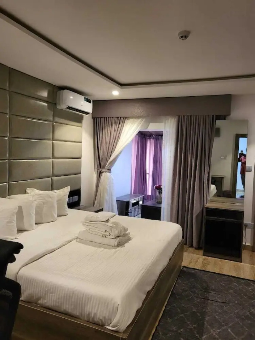 Swiss Executive Luxury Hotel