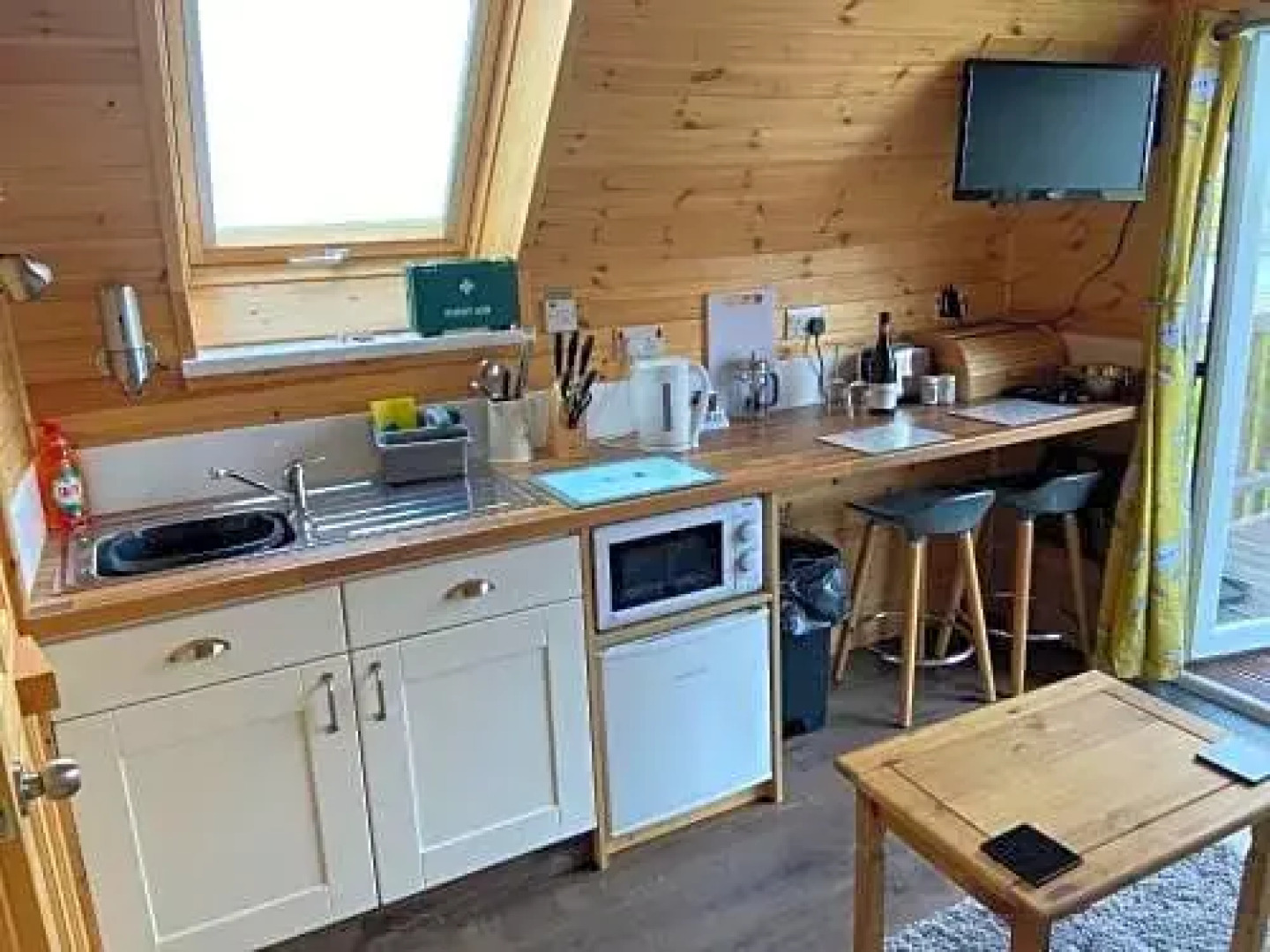 Swan View Lodge - North Uist