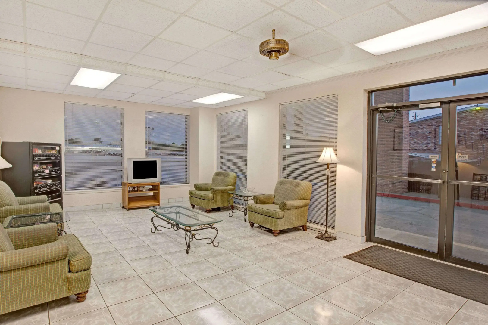 Knights Inn South Houston