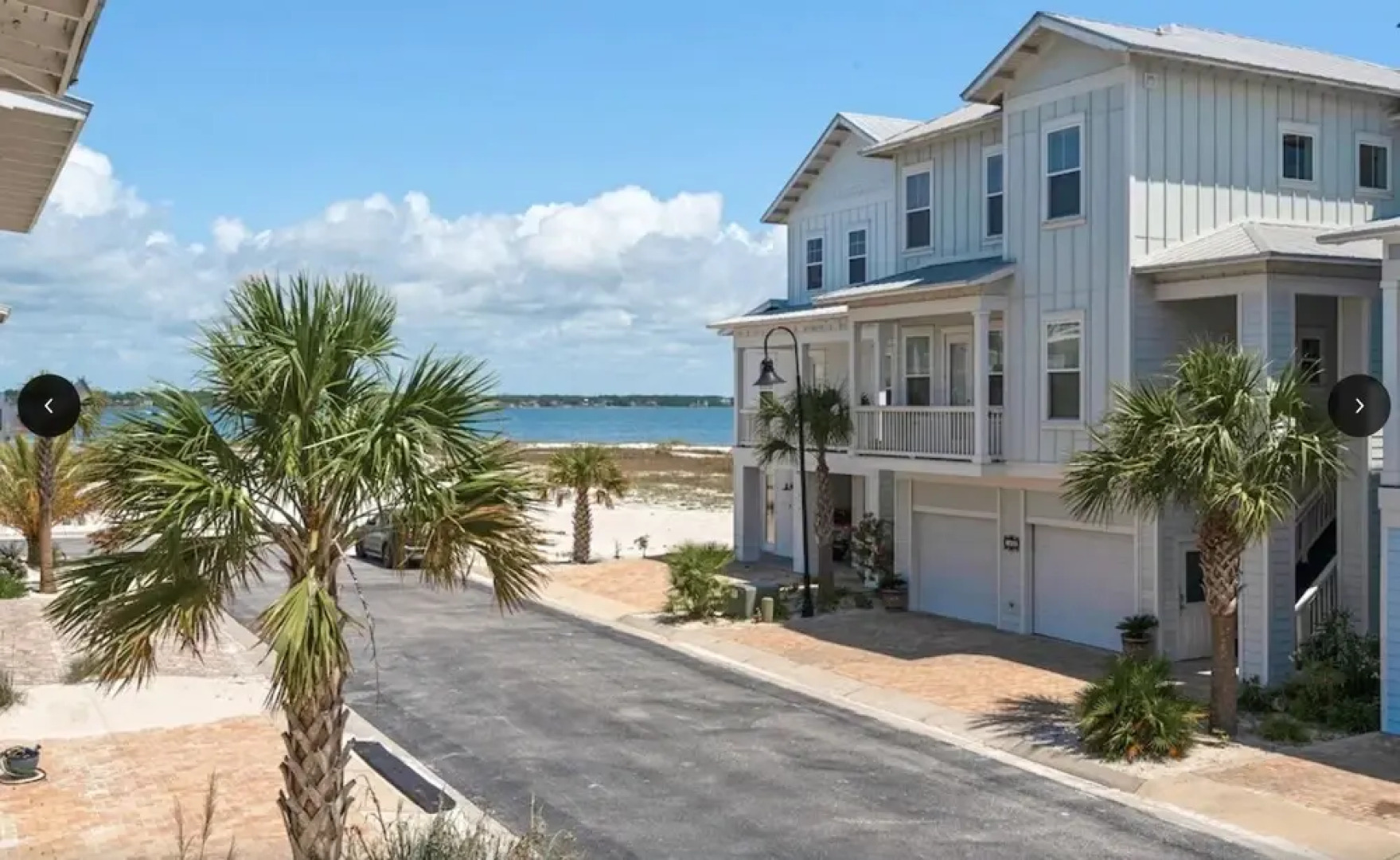 Sunset View 4 Bedroom Home by RedAwning